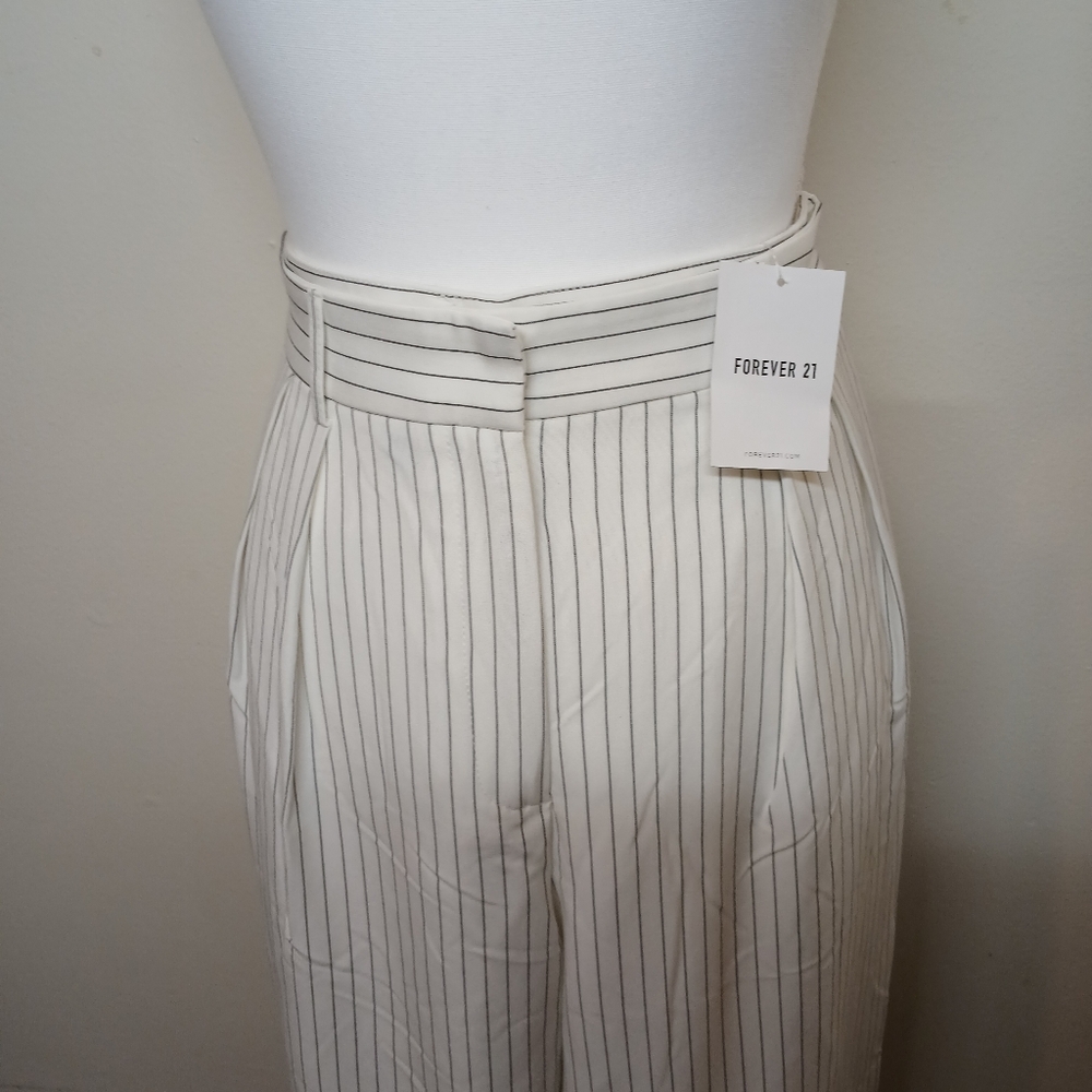 Forever 21 White Pinstripe Wide-Leg Pants – Size XL – NWT - Picture 4 of 13
